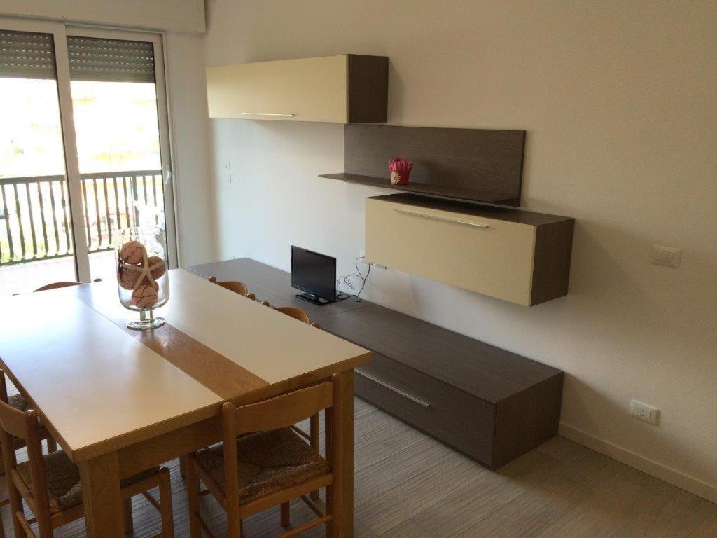 RESIDENCE PANFILO - WALTERIGATO Apartments SOLO PER FAMIGLIE Lido di Jesolo Exterior foto