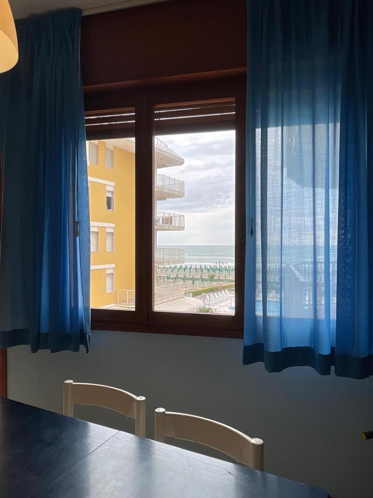 RESIDENCE PANFILO - WALTERIGATO Apartments SOLO PER FAMIGLIE Lido di Jesolo Exterior foto